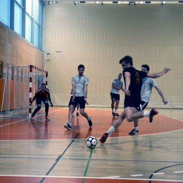 Spremljaj Dostop.si študentsko futsal ligo TUKAJ