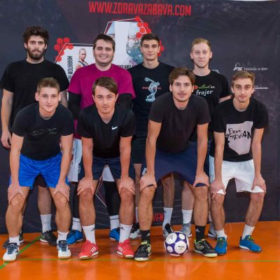 Blackjack - smo ekipa prijateljev, ki radi igramo nogomet a nikoli v življenju nismo poizkusili igre Blackjacka. No, ime ekipe nas vseeno malo opiše, namreč, tako kot je igra s kartami igra na srečo, je tudi naša igra v študentski ligi.