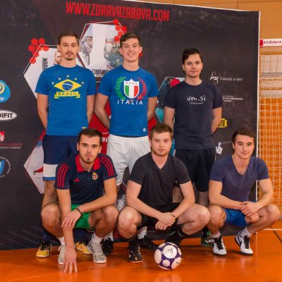 KZSŠ - Smo ekipa Kluba ZgornjeSavinjskih Študentov. Čeprav so torki namenjeni uživanju alkoholnih pijač, se mi raje zdravo zabavamo z igranjem nogometa.